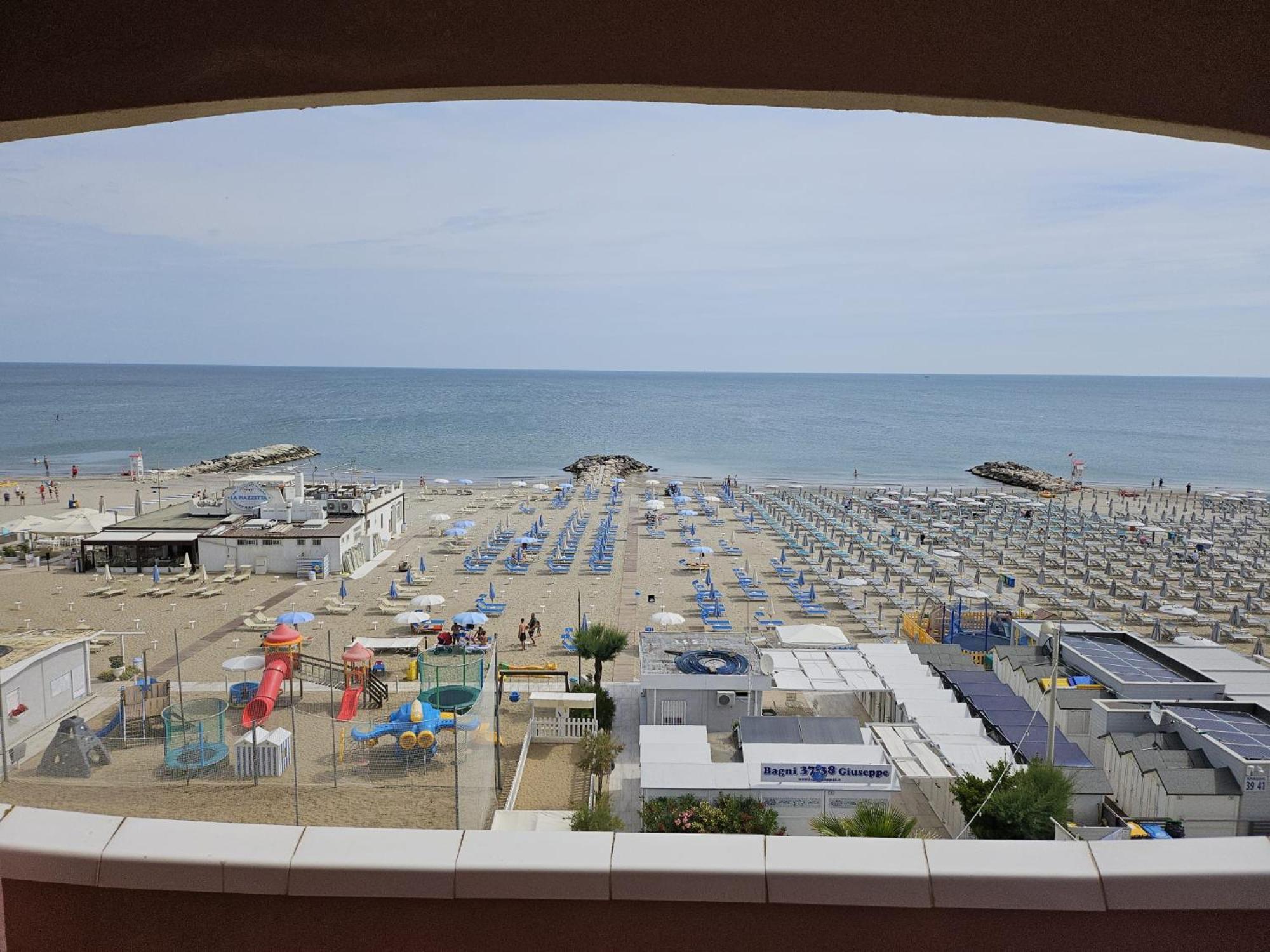 Hotel Villa Rosa Misano Adriatico Exterior foto