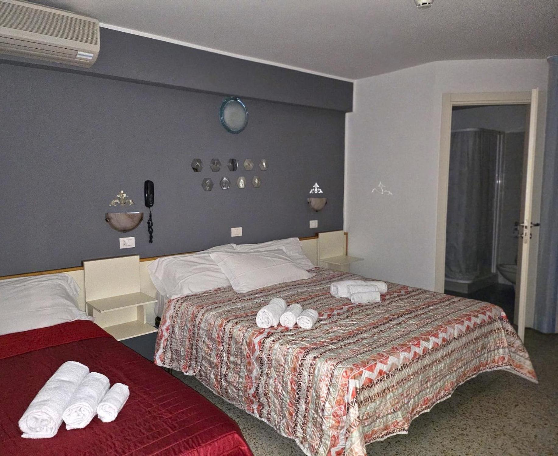 Hotel Villa Rosa Misano Adriatico Exterior foto